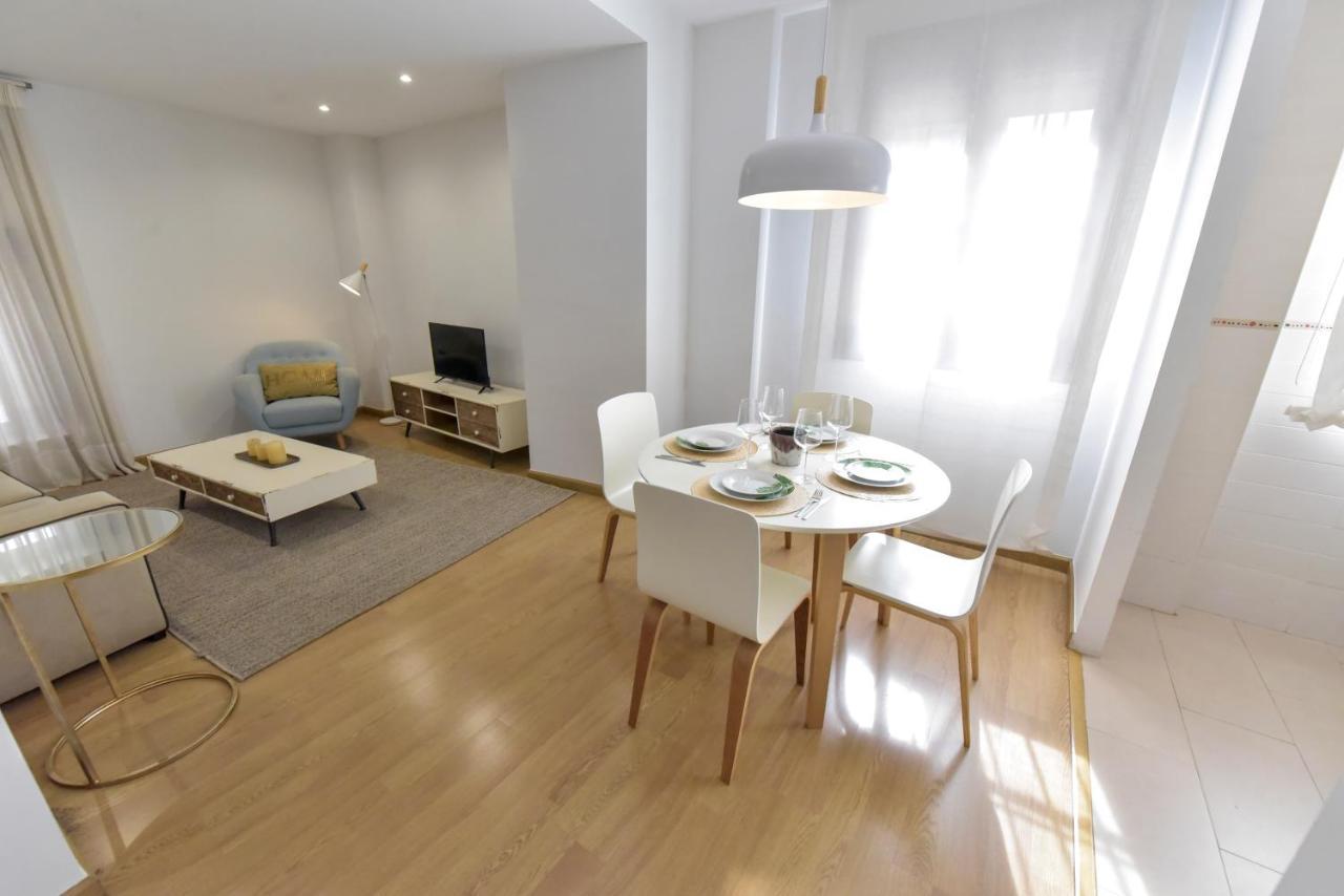 New! Retro Apartment In Central Neighbourhood إشبيلية المظهر الخارجي الصورة