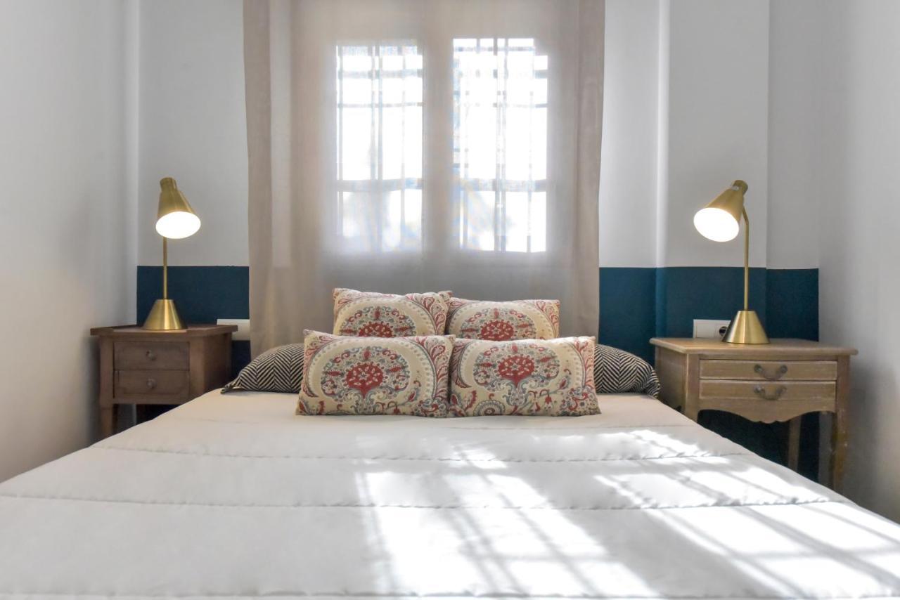 New! Retro Apartment In Central Neighbourhood إشبيلية المظهر الخارجي الصورة