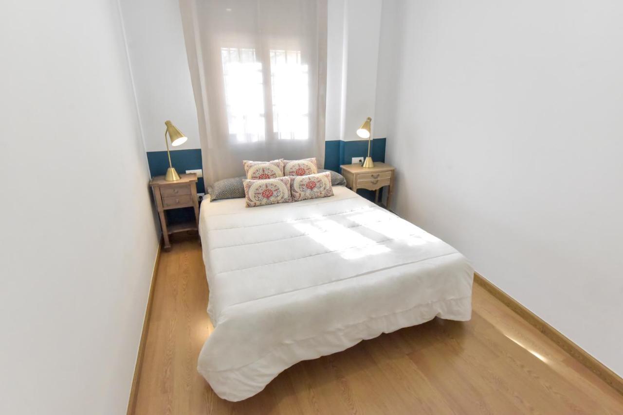 New! Retro Apartment In Central Neighbourhood إشبيلية المظهر الخارجي الصورة