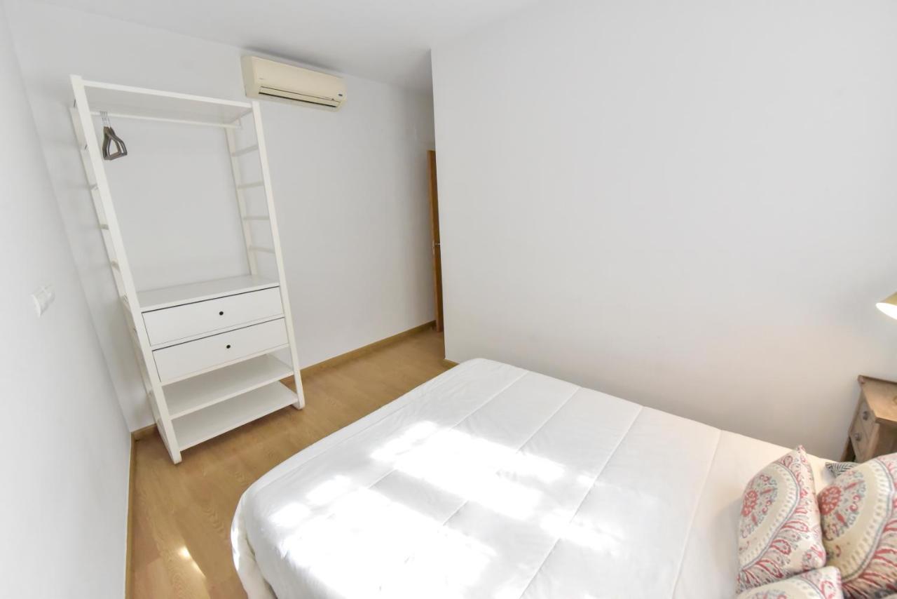 New! Retro Apartment In Central Neighbourhood إشبيلية المظهر الخارجي الصورة